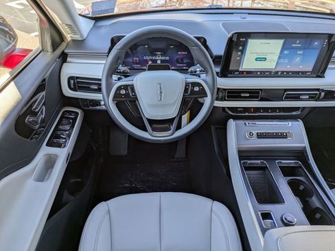 New 2026 Lincoln Aviator 2WD image 14