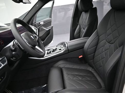 New 2026 BMW X5 xDrive40i w/ M Sport Package image 16