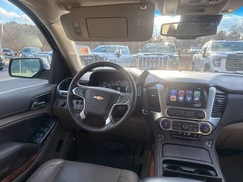 Used 2017 Chevrolet Suburban Premier image 14