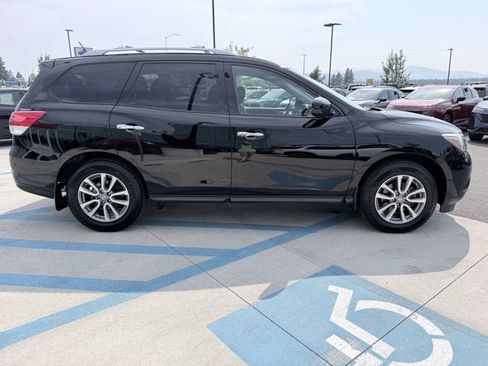 Used 2014 Nissan Pathfinder SV AWD/4WD image 5
