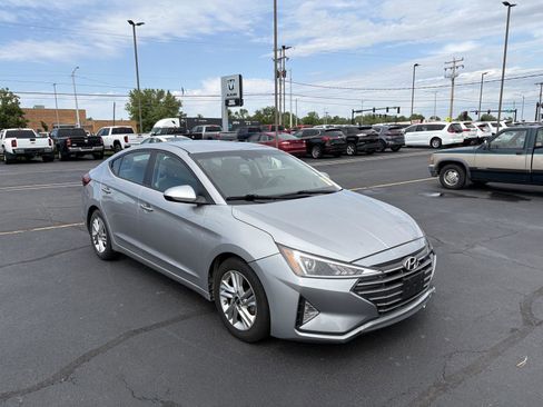 Used 2020 Hyundai Elantra SEL FWD image 2