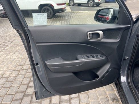 New 2026 Hyundai Venue SE image 7