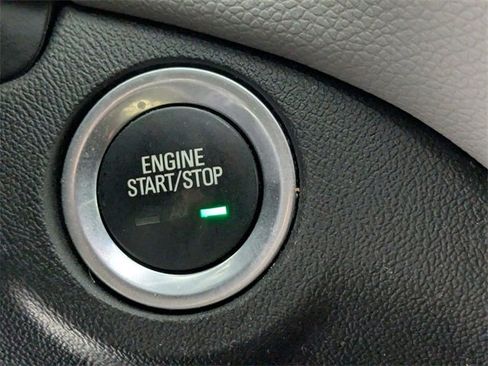 Used 2019 Chevrolet Equinox LT image 48