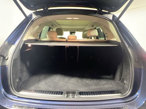 Used 2025 Mercedes-Benz GLE 450e 4MATIC image 34