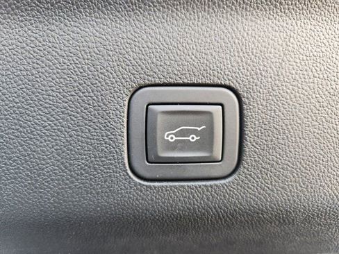 Used 2025 Chevrolet Suburban RST w/ Comfort Package image 36