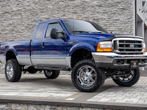 Used 1999 Ford F250 XL image 2