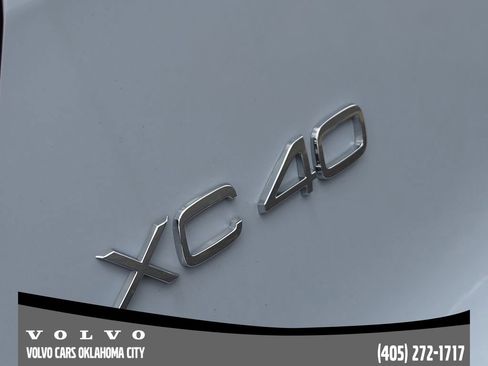 New 2026 Volvo XC40 B5 Ultra w/ Protection Package Premier AWD/4WD image 10