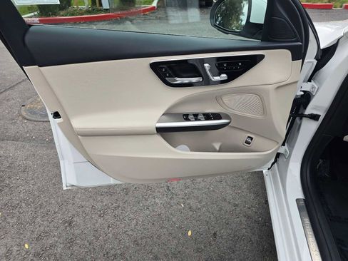 Used 2025 Mercedes-Benz C 300 4MATIC Sedan image 22