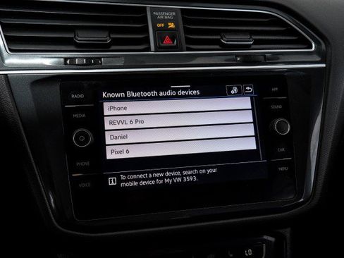 Used 2021 Volkswagen Tiguan SE R-Line image 28