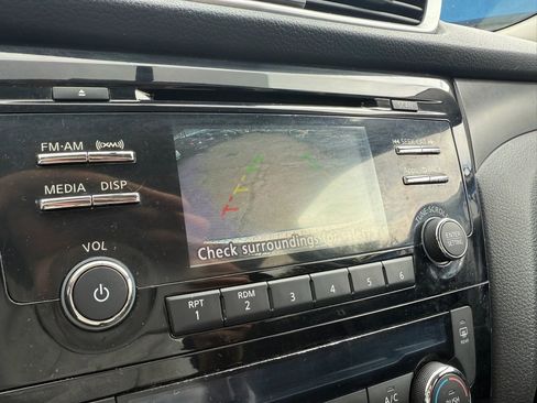 Used 2014 Nissan Rogue SV AWD/4WD image 12