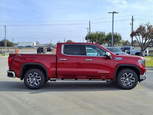 New 2026 GMC Sierra 1500 SLT image 2