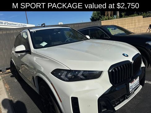 Used 2026 BMW X5 sDrive40i w/ M Sport Package RWD image 2