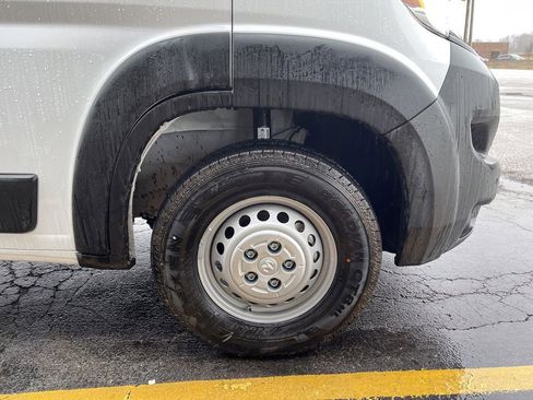 New 2025 RAM ProMaster 2500 w/ Premium Convenience Group image 26