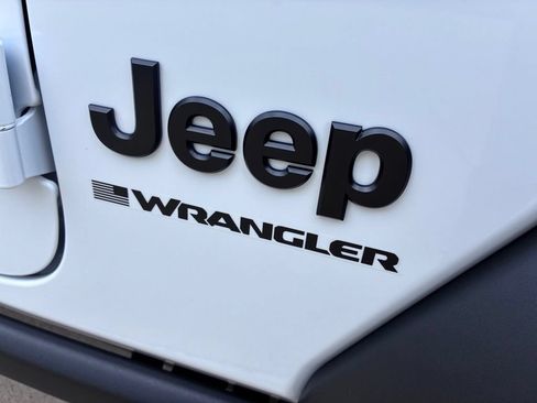 Used 2026 Jeep Wrangler Unlimited Sport AWD/4WD image 4