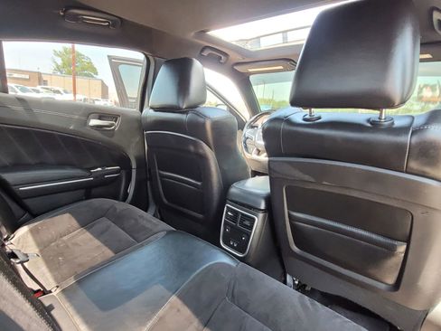 Used 2019 Dodge Charger Scat Pack w/ Plus Group RWD image 17