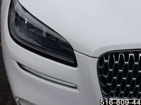 Used 2022 Lincoln Corsair AWD w/ Equipment Group 101A image 8