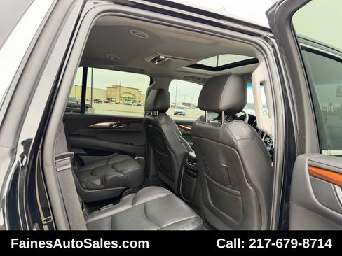 Used 2018 Cadillac Escalade Premium Luxury image 88