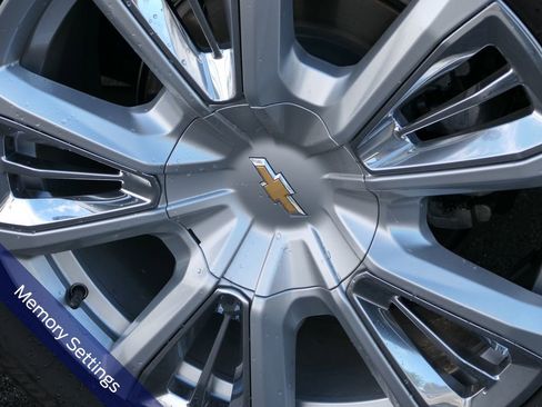 Used 2022 Chevrolet Tahoe High Country image 12