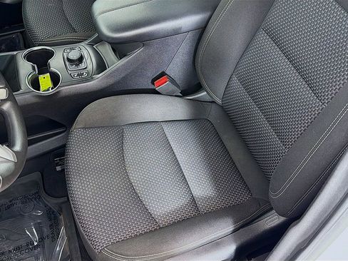 Used 2023 GMC Terrain SLE w/ Driver Convenience Package image 20