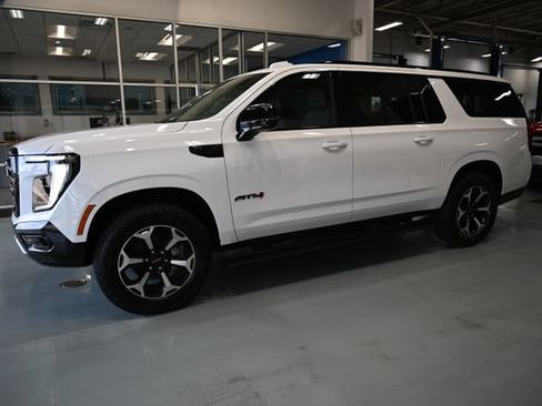 New 2026 GMC Yukon XL AT4 w/ AT4 Premium Plus Package AWD/4WD image 9