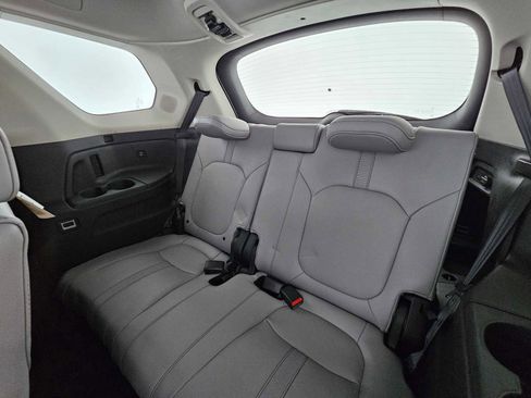 New 2025 Honda Pilot Touring image 21