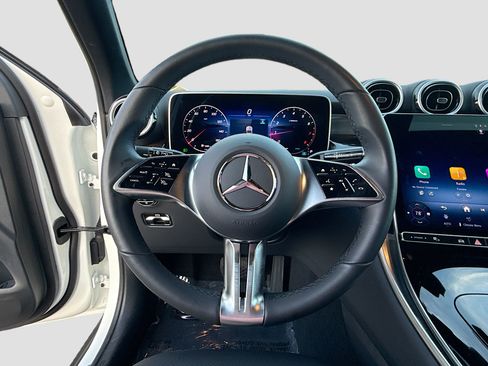 Used 2026 Mercedes-Benz GLC 300 image 38
