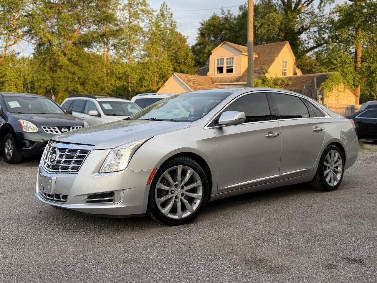 Used 2015 Cadillac XTS Luxury AWD/4WD image 2
