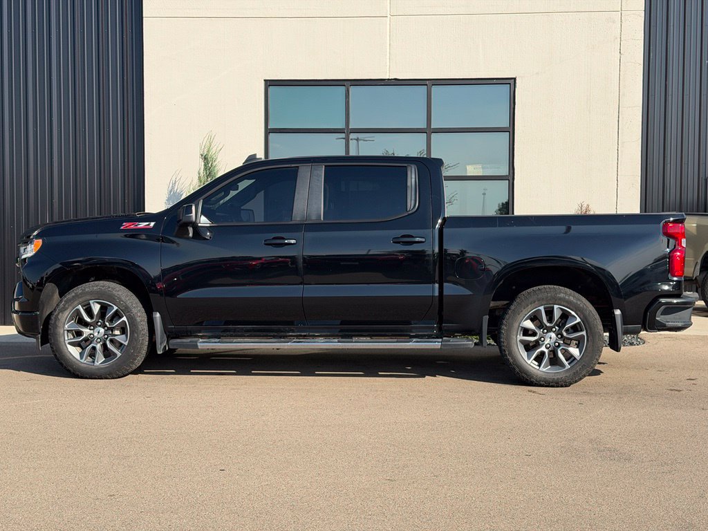 Used 2024 Chevrolet Silverado 1500 RST AWD/4WD image 2