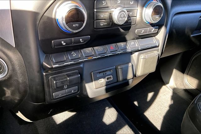 Used 2019 GMC Sierra 1500 SLT w/ X31 Off-Road Package AWD/4WD image 32