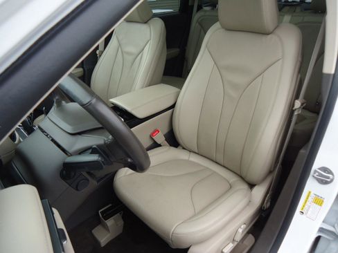 Used 2021 Lincoln Nautilus Reserve w/ Class II Trailer Tow Package image 18