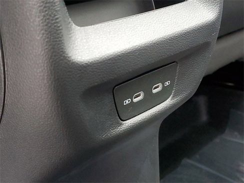 New 2026 Volkswagen Tiguan SE image 14