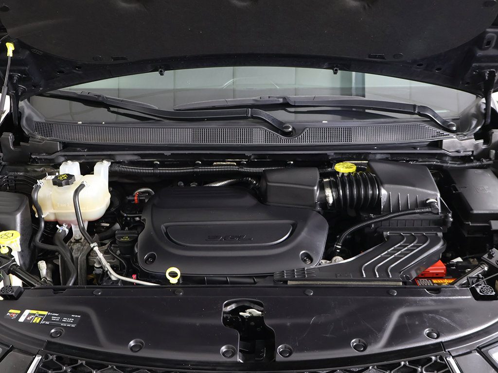 Used 2023 Chrysler Pacifica Touring-L FWD image 21