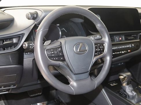 Used 2023 Lexus ES 300h w/ Premium Package image 6