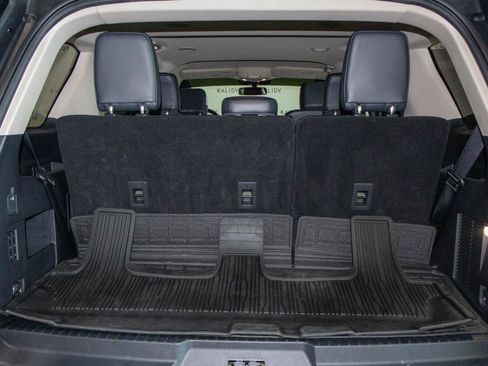 Used 2024 Ford Expedition XLT AWD/4WD image 24