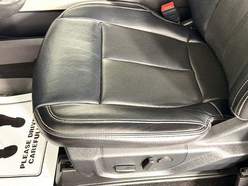 Used 2019 Ford F150 Lariat w/ FX4 Off-Road Package image 18