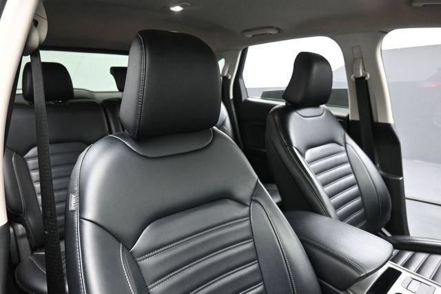 Used 2024 Ford Edge SEL AWD/4WD image 33
