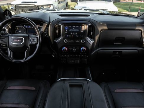 Used 2021 GMC Sierra 2500 AT4 w/ AT4 Premium Plus Package image 11