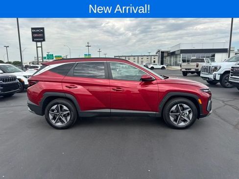 Used 2026 Hyundai Tucson SEL FWD image 2