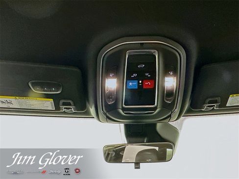 Used 2025 Jeep Grand Cherokee L Limited image 28