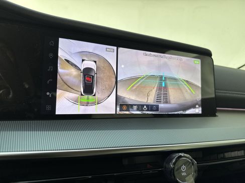 New 2025 Nissan Murano SL image 9