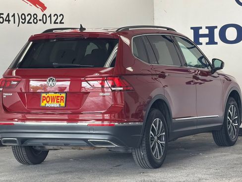 Used 2020 Volkswagen Tiguan SE w/ Panoramic Sunroof Package AWD/4WD image 3
