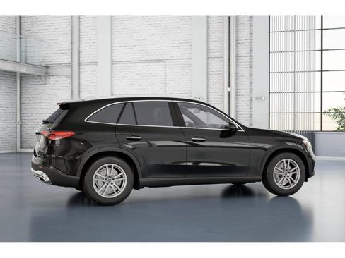 Used 2026 Mercedes-Benz GLC 300 4MATIC image 17