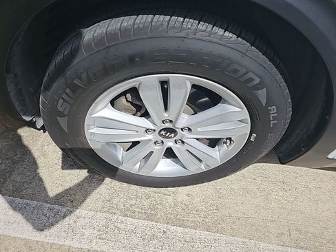 Used 2017 Kia Sportage LX FWD image 2