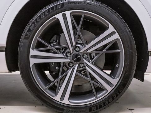 Used 2025 Genesis GV80 3.5T e-SC image 34