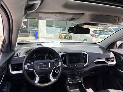 Used 2023 GMC Terrain SLE w/ Driver Convenience Package AWD/4WD image 11