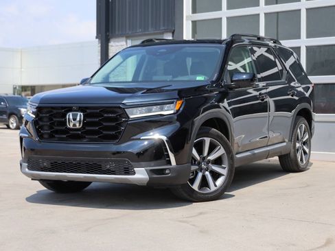 Used 2024 Honda Pilot Elite image 3