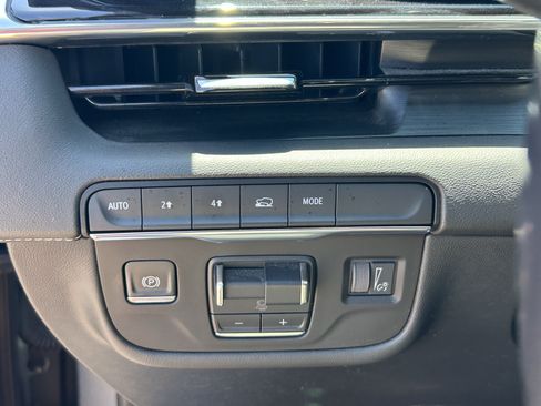 Used 2021 Cadillac Escalade Sport w/ LPO, ONYX Package AWD/4WD image 18