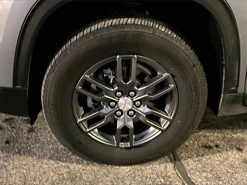 Used 2025 GMC Acadia Elevation image 35