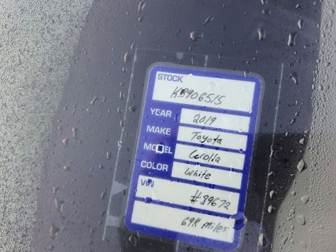 Used 2019 Toyota Corolla LE image 18