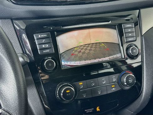 Used 2019 Nissan Rogue Sport S FWD image 13